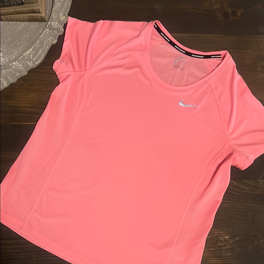 Nike Pink Fitted Short Sleeve T-Shirt